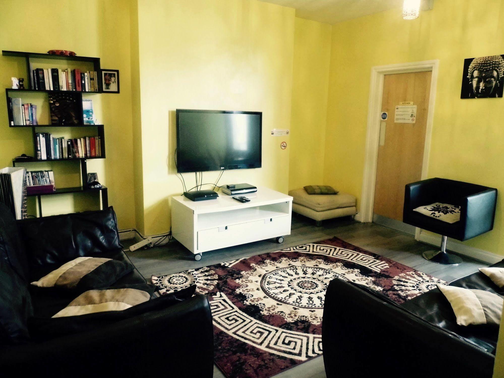 The Queens Hostel Bristol Bagian luar foto
